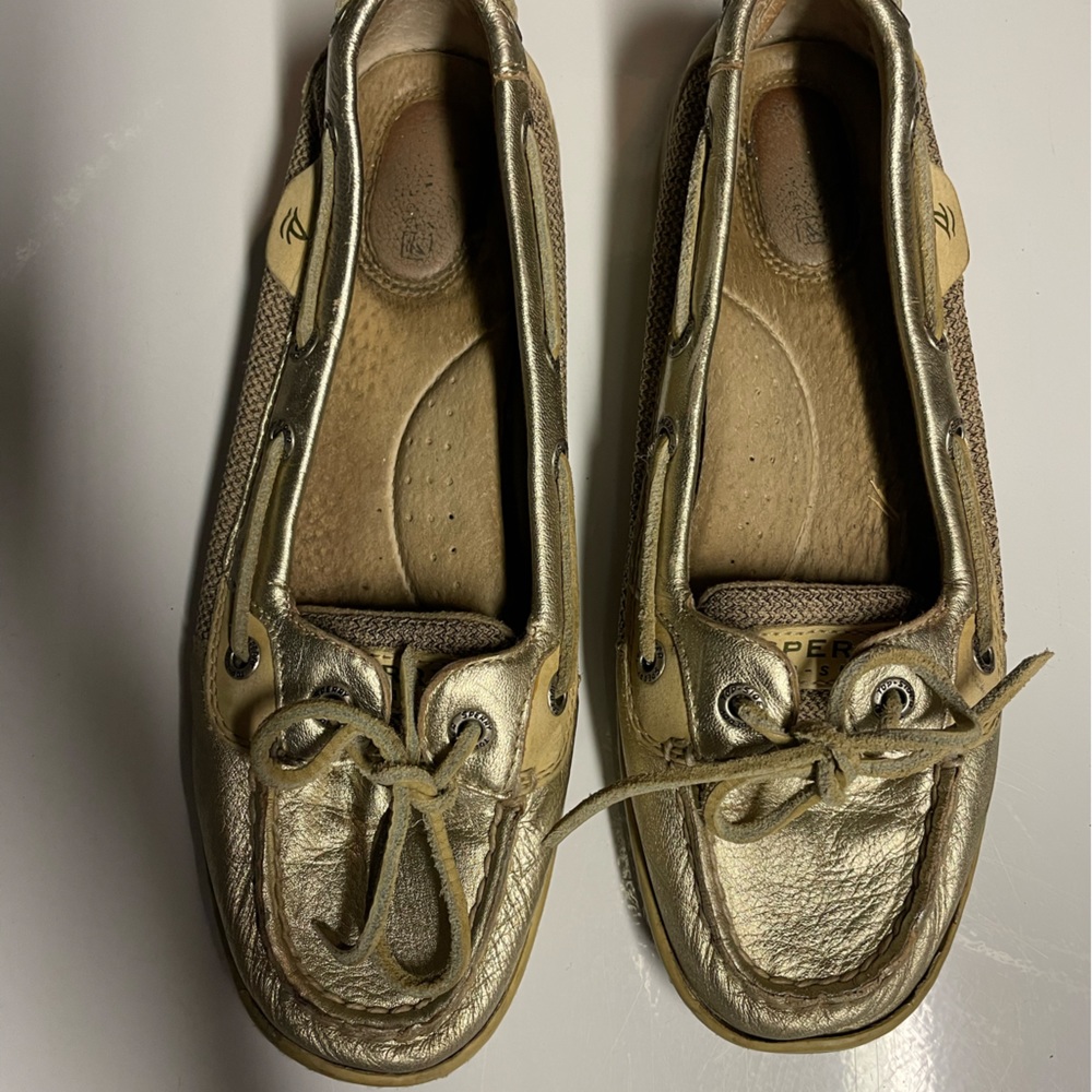 Sperry gold Angelfish 7.5